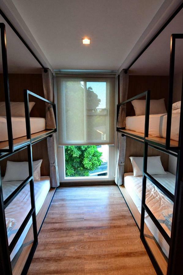 Lana Beds & Space Чиангмай Экстерьер фото